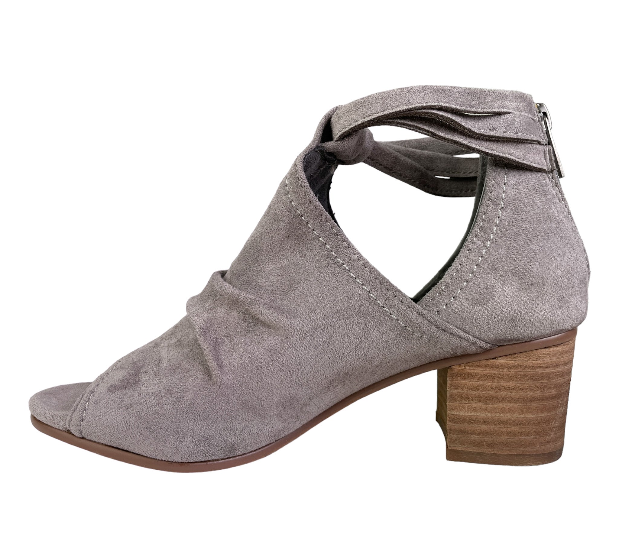 Very G Sylvanna Bootie in Grey