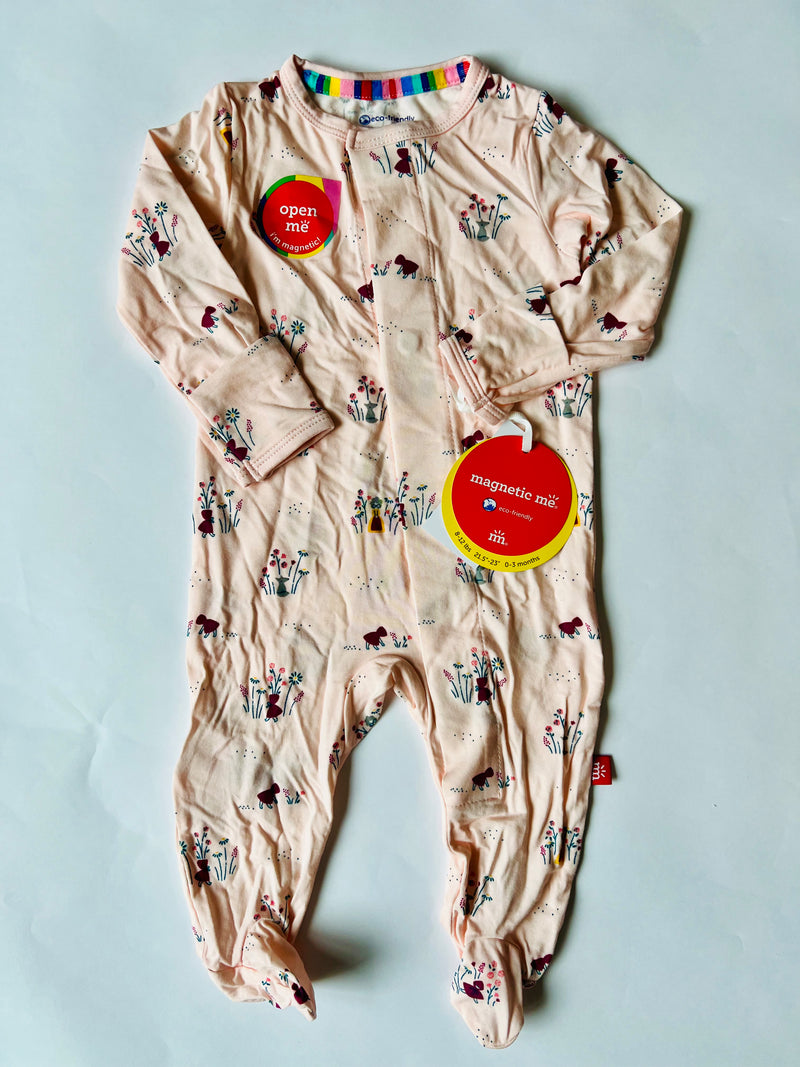 Magnetic Me Li'L Rd Magnetic Footie