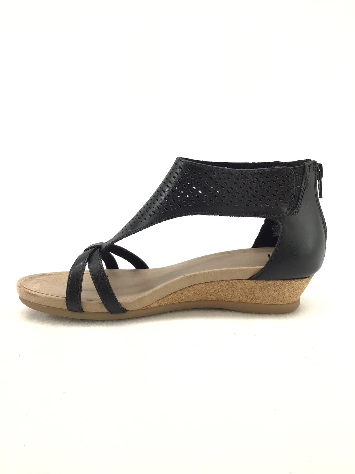 Earth Pisa Black Sandals Size 8.5M