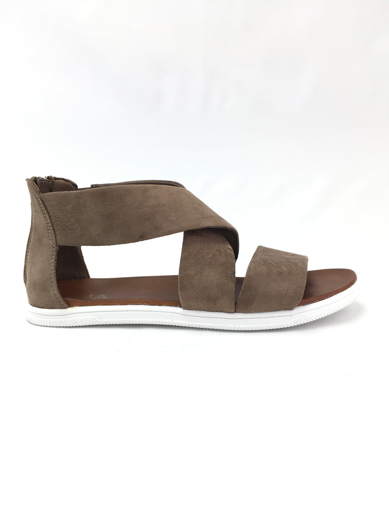 Mia Deana Flat Sandal Size 9