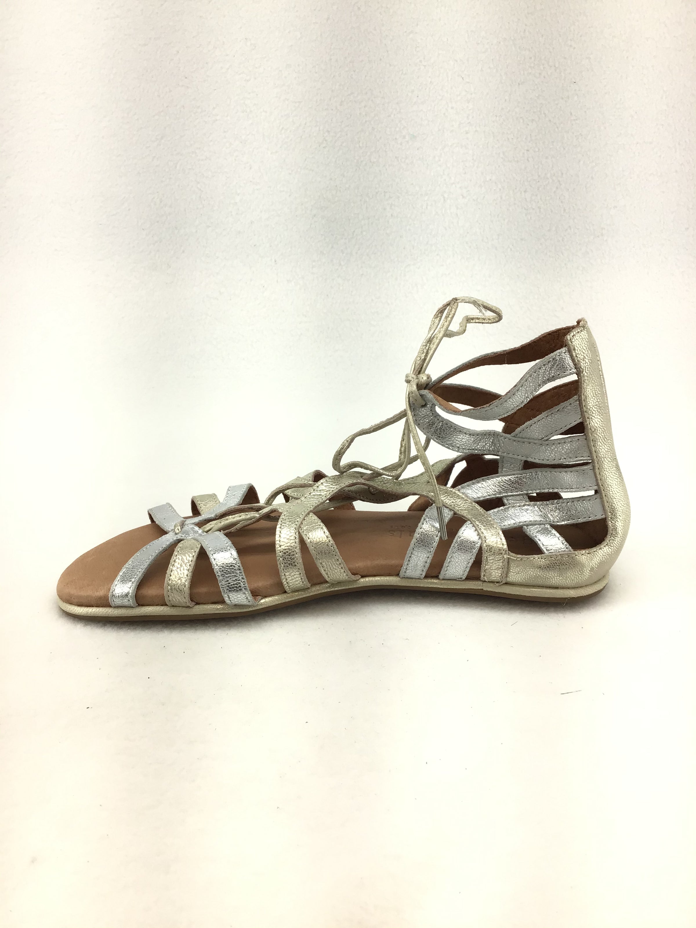 Gentle Souls by Kenneth Cole Caged Sandals Size 7M