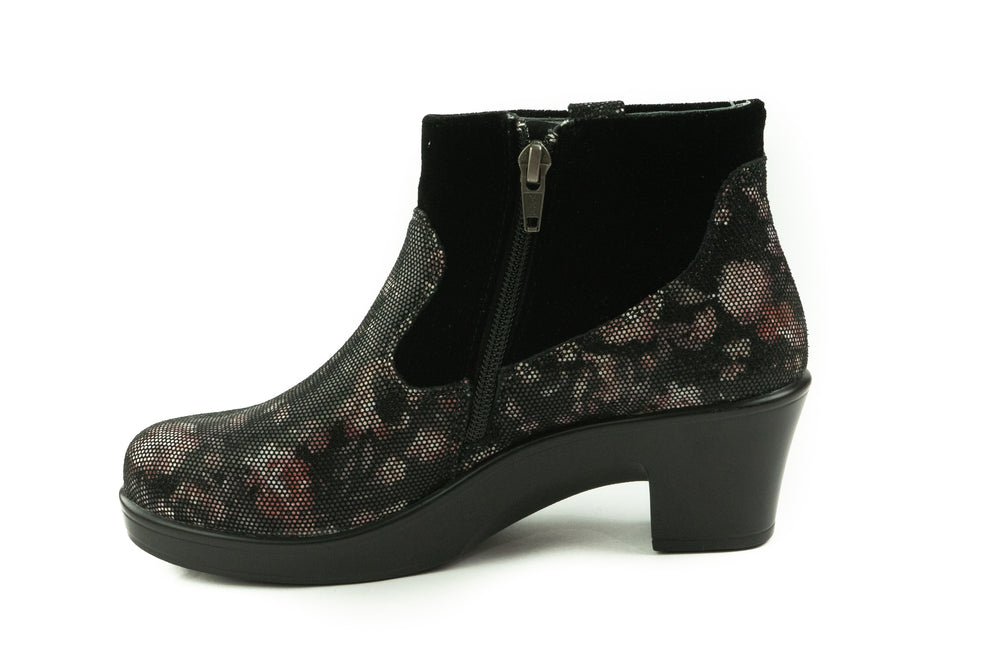 Shoes tagged "Boots" Marti & Liz Boutique