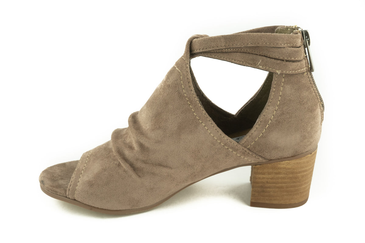 Very G Sylvanna Bootie in Taupe