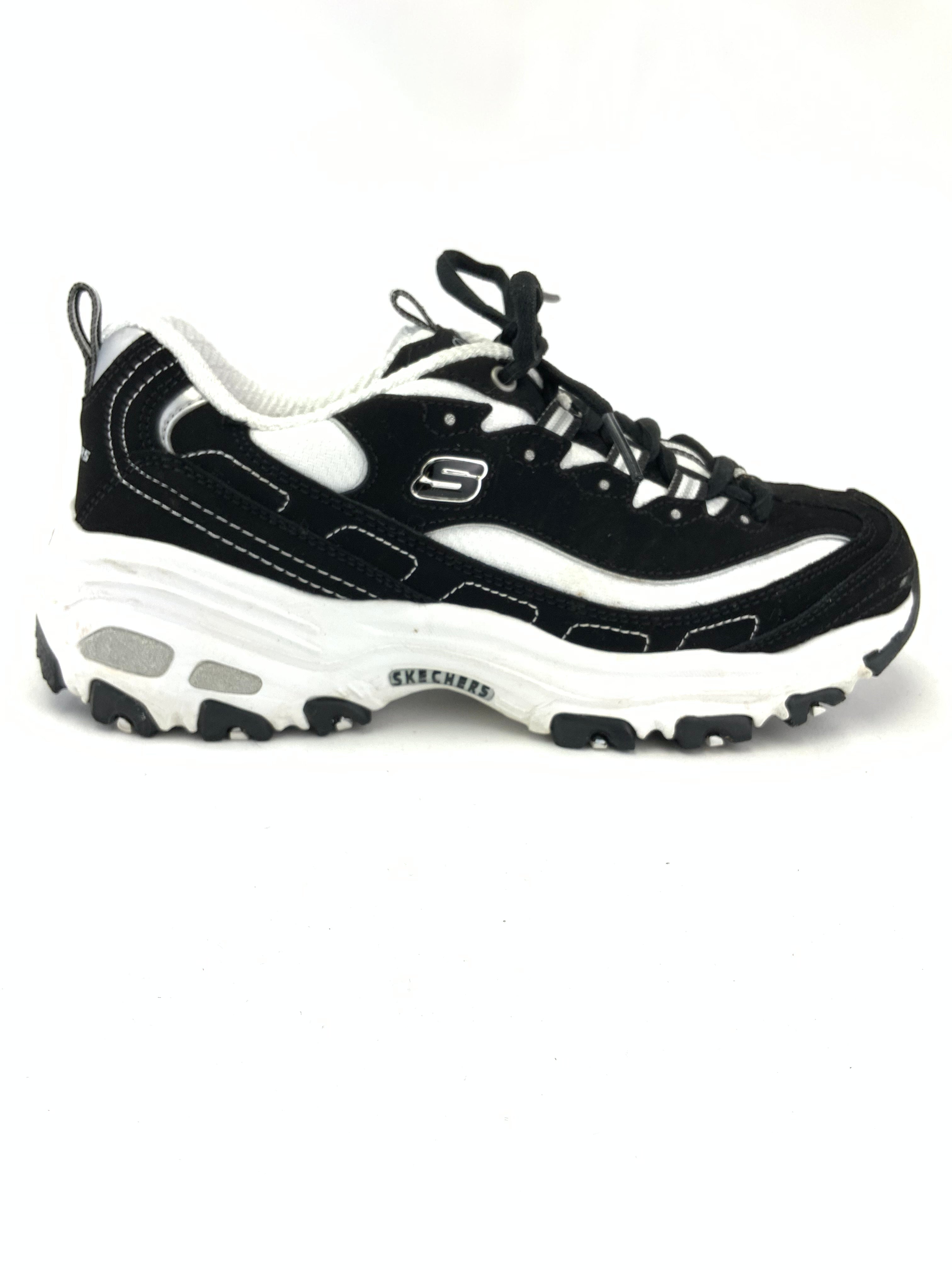 Skechers Sneakers Size 6.5 – Marti & Liz Boutique