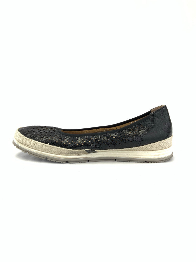 Van Eli Sport Flat Shoe Size 9