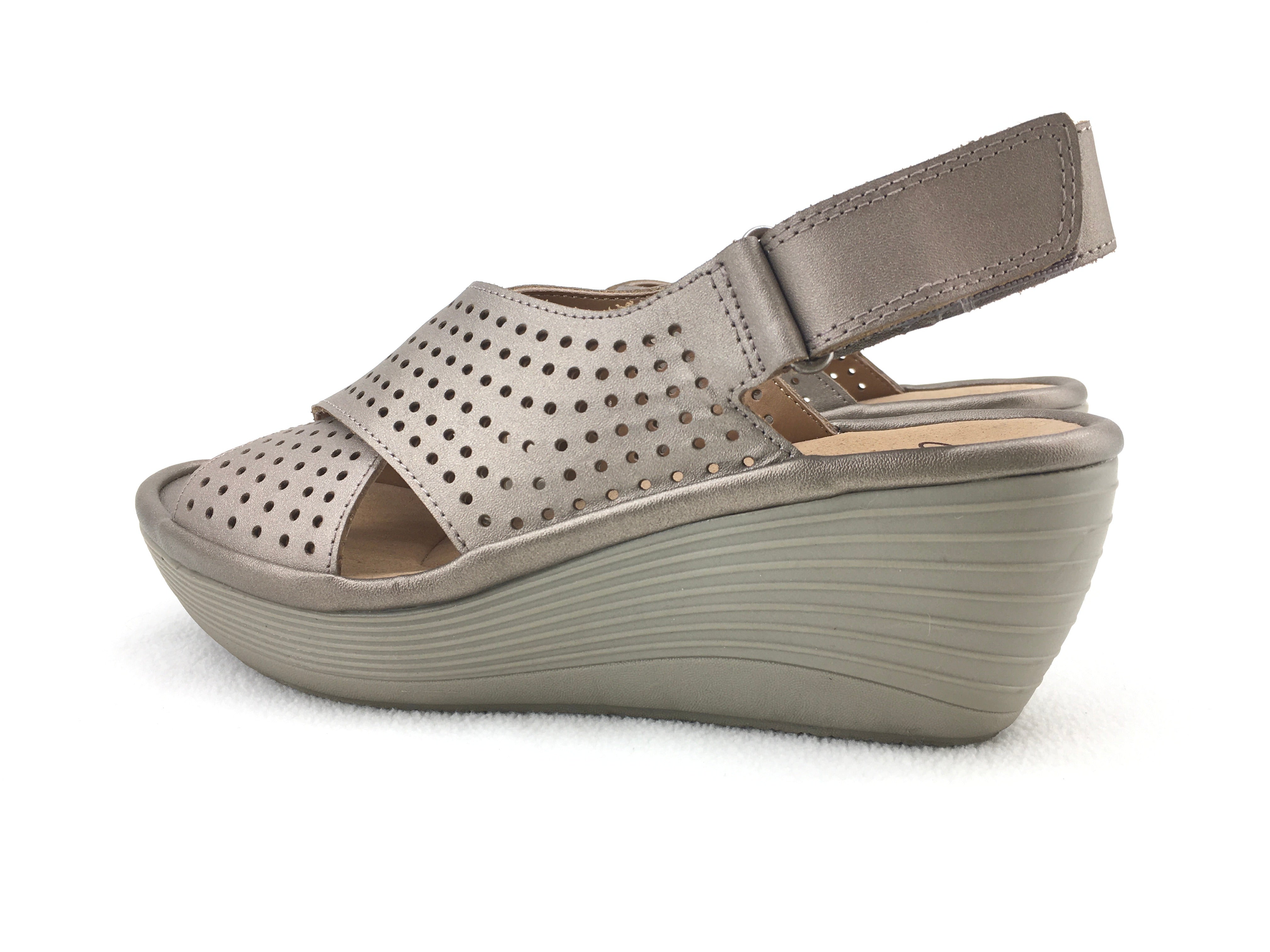 Clarks sandals cheap soft cushion