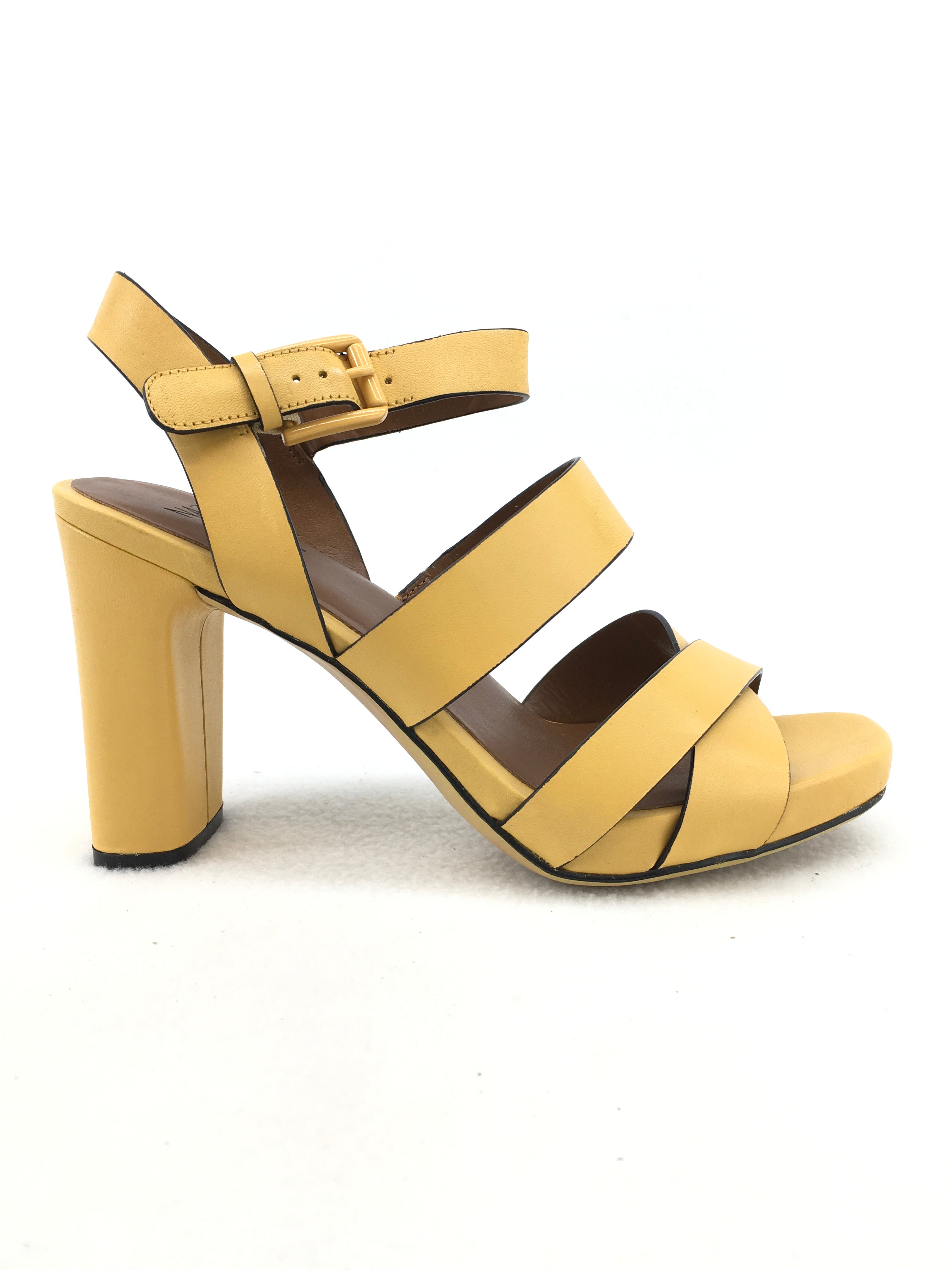 Naturalizer yellow hot sale sandals